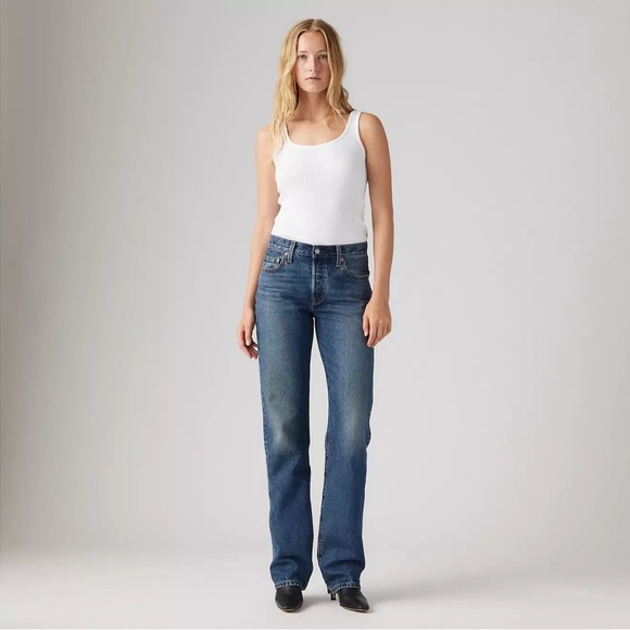 Levi's Pants - EUC Levi's 501 Original Fit jeans classic straight-leg denim style Size 26/30